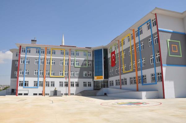 Kahraman astsubayın adı Gaziantep'te okula verildi