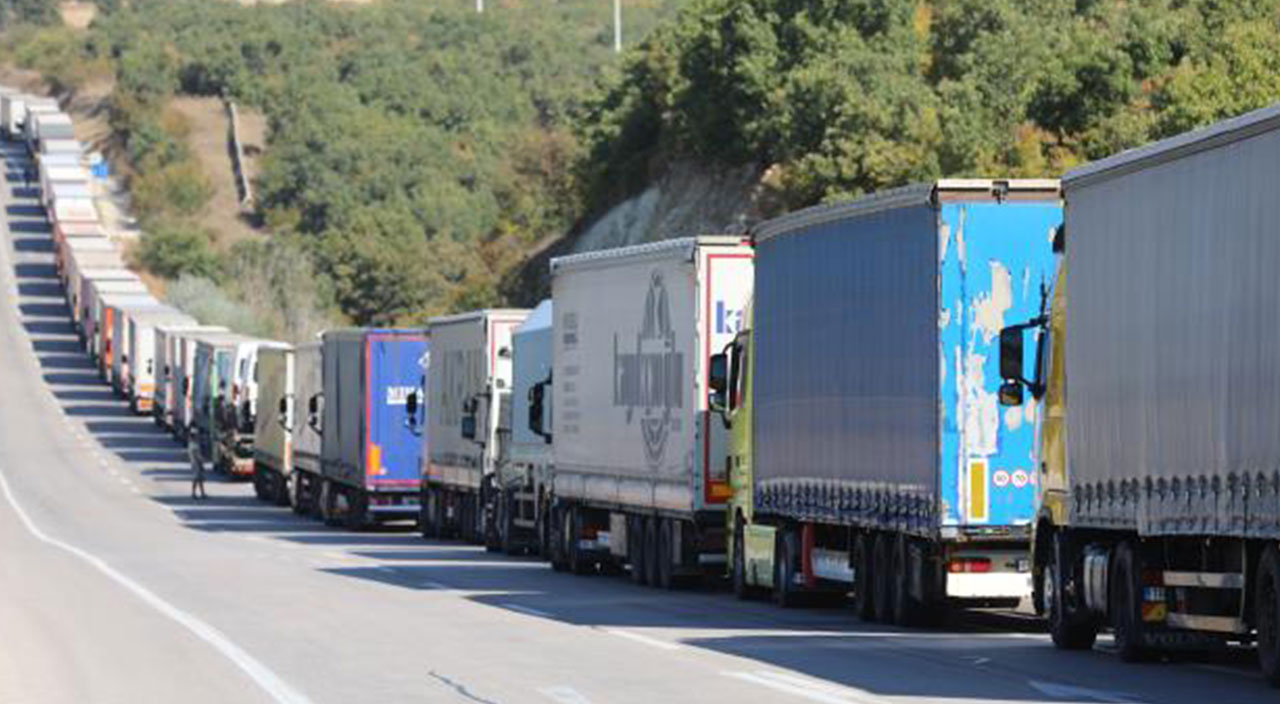Bulgaristan sınırında 20 kilometrelik TIR kuyruğu oluştu
