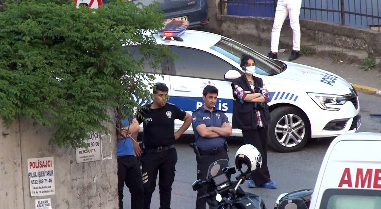 İstanbul’da emekli polis dehşet saçtı! Sokak ortasında tartıştığı kadını vurup aynı silahla intihar etti