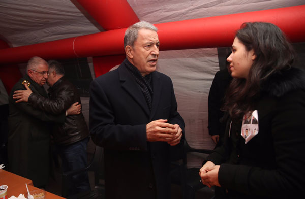 Bakan Akar'dan helikopter kazasıyla ilgili açıklama