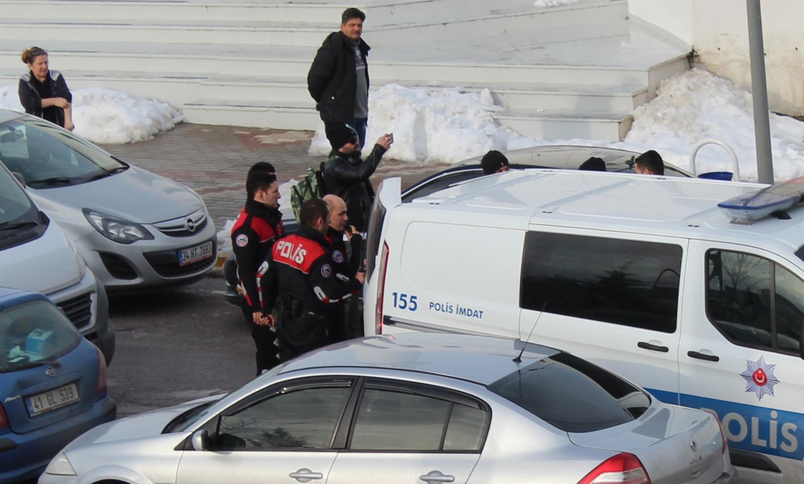Kocaeli Üniversitesi’nde ortalık karıştı: 37 gözaltı
