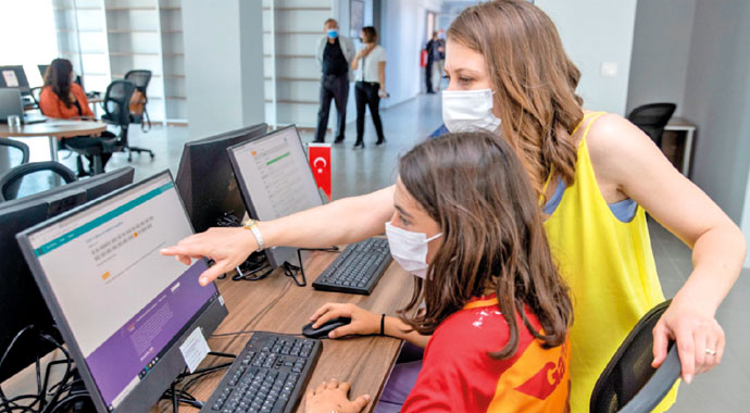 Seyhan'ın gezici bilgi evi yola çıktı