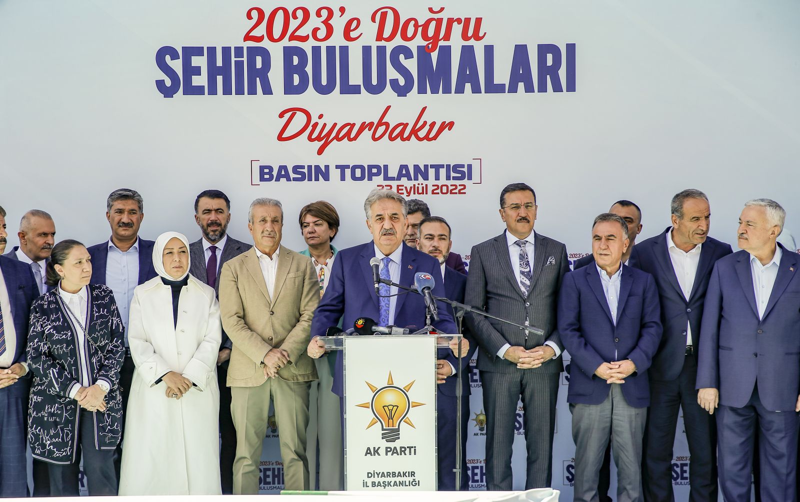 Af veya infaz düzenlemesi gündemde mi? AK Partili Hayati Yazıcı Diyarbakır'da cevapladı Af veya infaz düzenlemesi gündemde mi? AK Partili Hayati Yazıcı Diyarbakır'da cevapladı