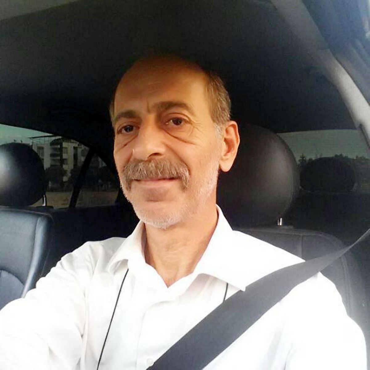 Facebook'ta canlı yayın yapıp intihar etti