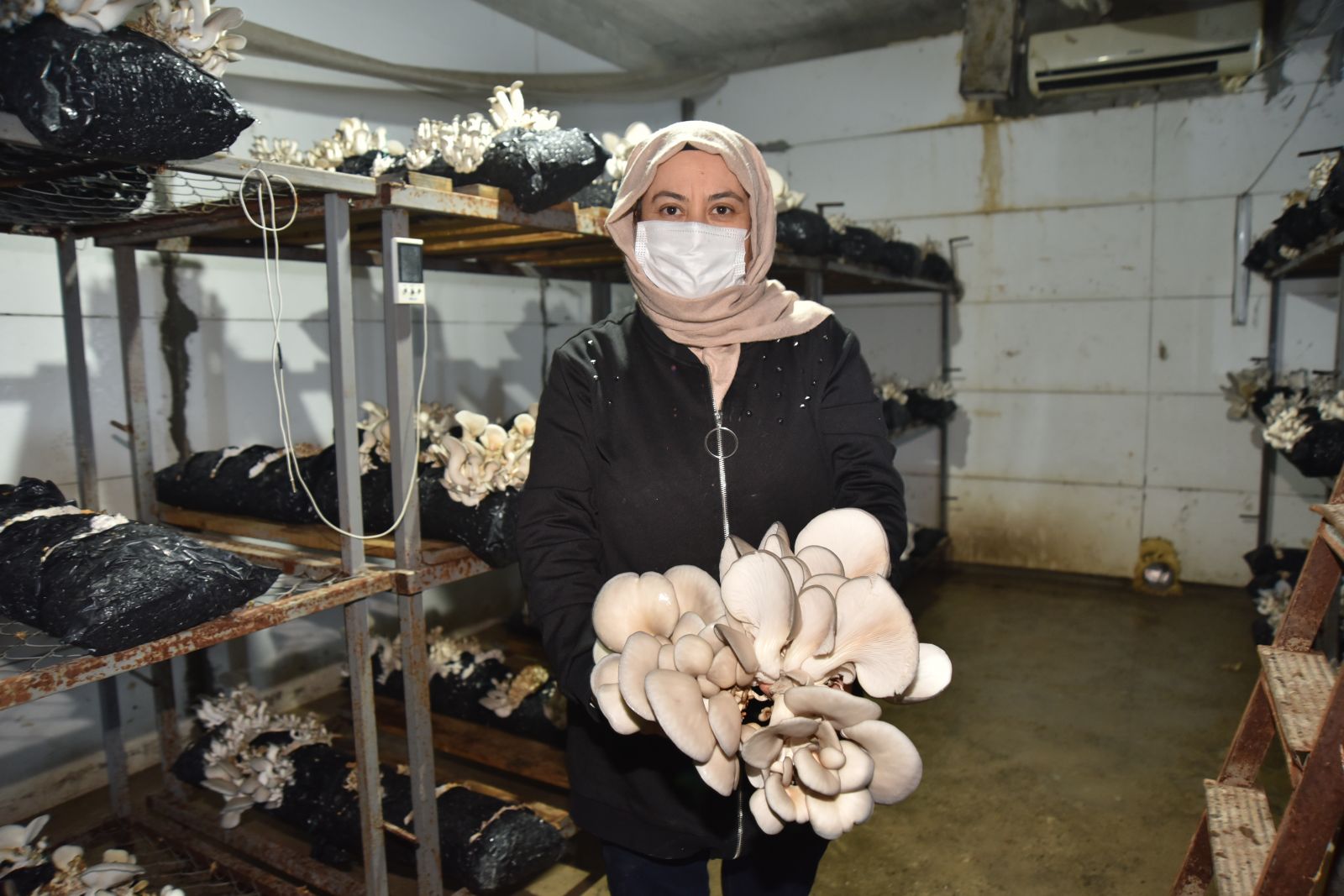 Hobi olarak başladığı işten ayda 45 bin lira kazanıyor