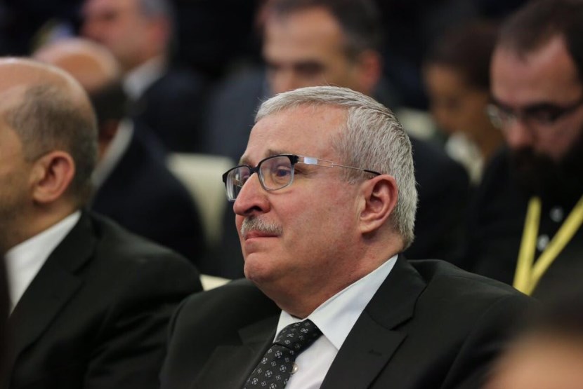 Davutoğlu veda ederken kuzeni gözyaşlarına boğuldu