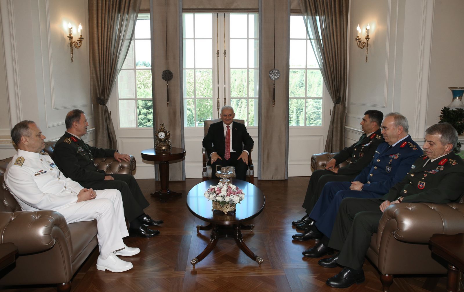 Başbakan Binali Yıldırım komutanları kabul etti