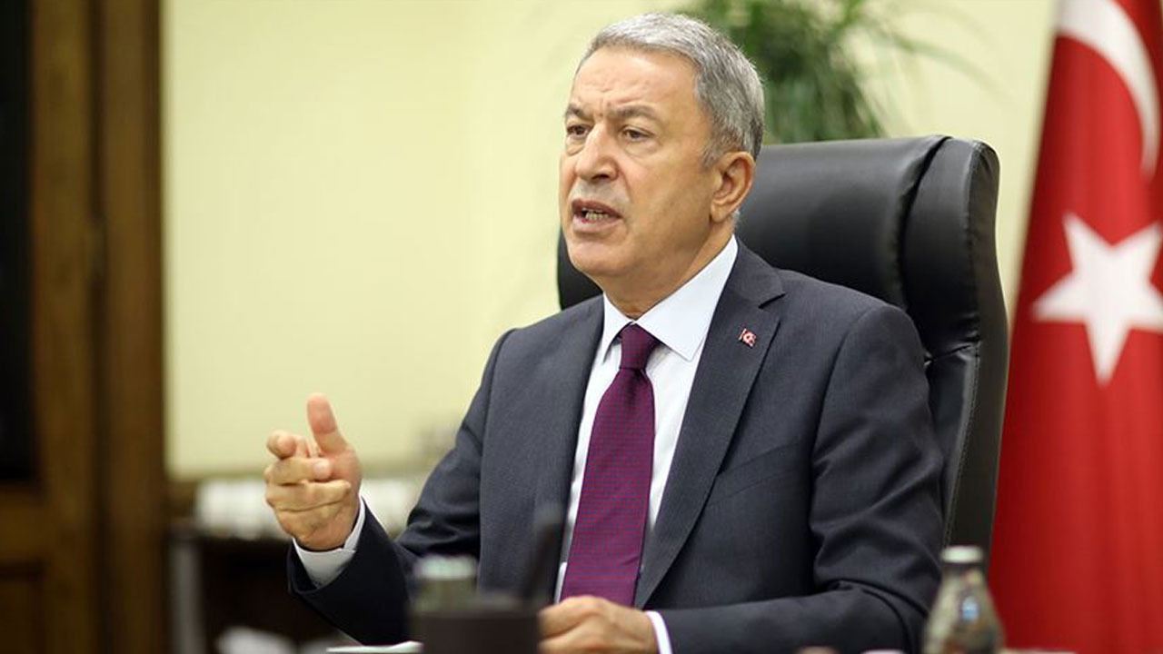 Bakan Akar'dan Yunanistan'a çağrı: Türkiye’ye üstünlük sağlayamazsınız, vazgeçin