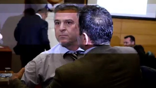 Antalya belediye meclisinde CHP'liler kavga etti