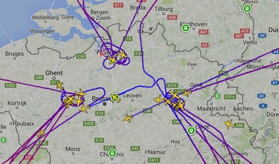 Brüksel Havaalanı'nda iki patlama (Brüksel havalimanı patlama, ölü yaralı sayısı) Brüksel Havaalanı'nda iki patlama (Brüksel havalimanı patlama, ölü yaralı sayısı)