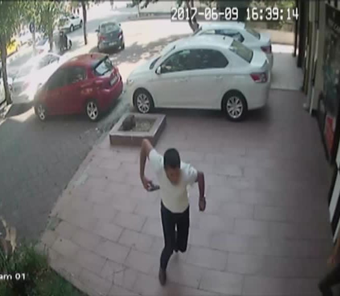 5 Bin liraya lüks araç satmaya çalışırken yakalandı