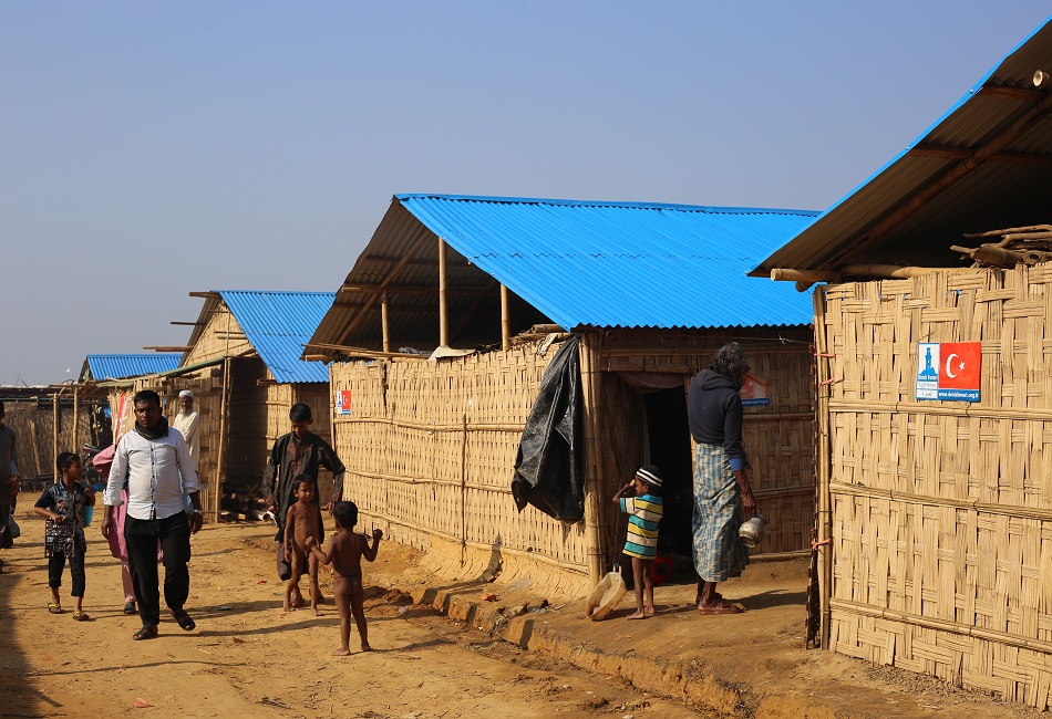 Deniz Feneri Derneği Arakan’da kalıcı konut yapıyor… Deniz Feneri Derneği Arakan’da kalıcı konut yapıyor…