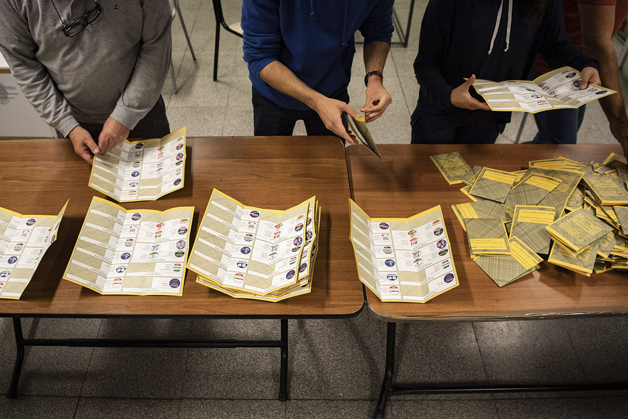 İtalya'da sandıklar kapandı, ilk sonuçlar gelmeye başladı! İşte son durum