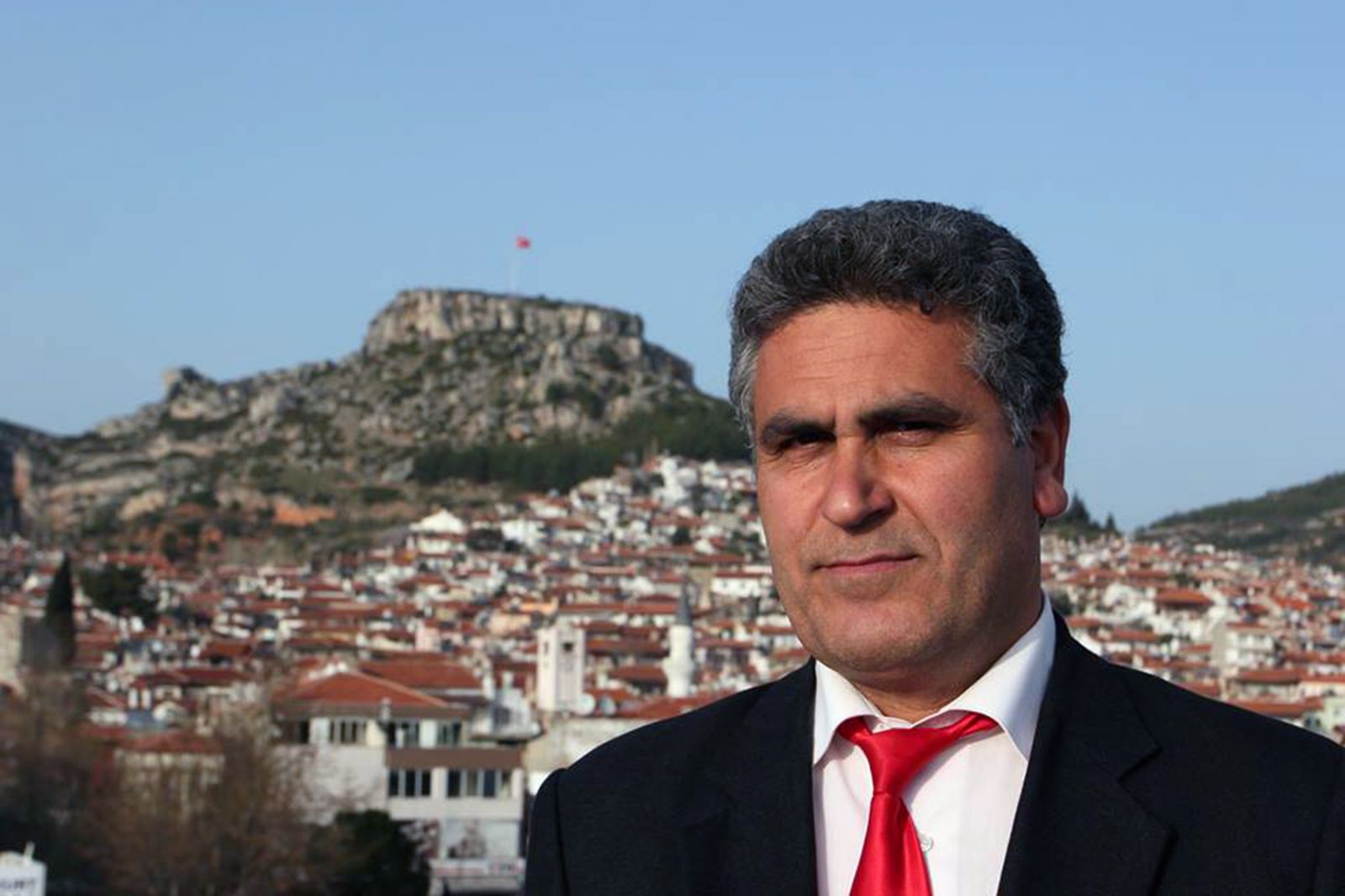 Türkücü emekli imam FETÖ’den tutuklandı