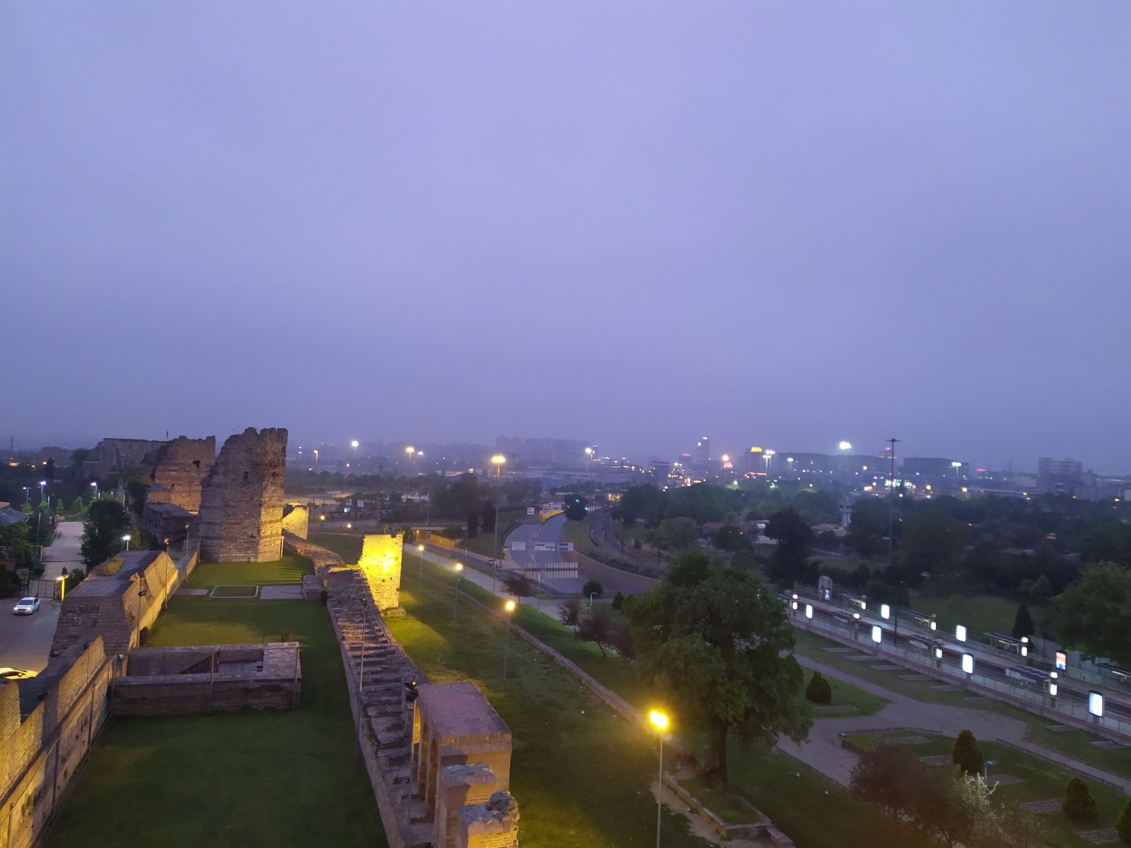 İstanbullular güne sisle uyandı