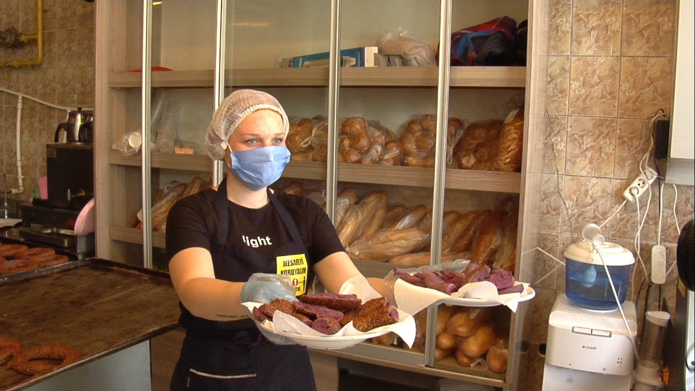 Ekmekten sonra şimdi de 'mor simit' görücüye çıktı