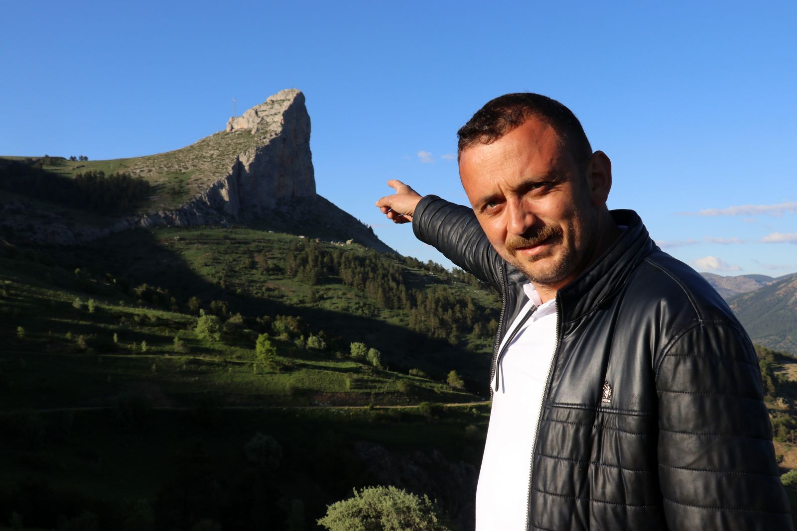 Hazin hikayesi ile duygulandırıyor, görüntüsü ile büyülüyor