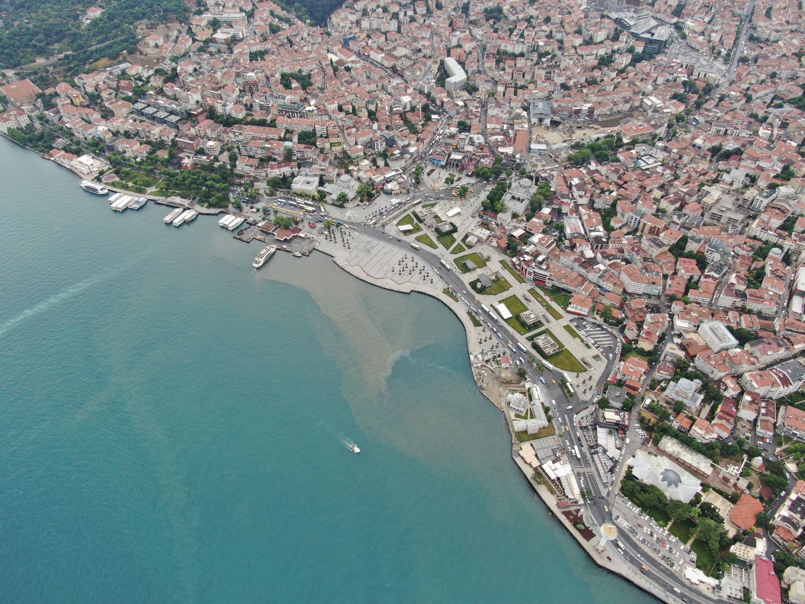 Çamura bulanan İstanbul Boğazı havadan görüntülendi