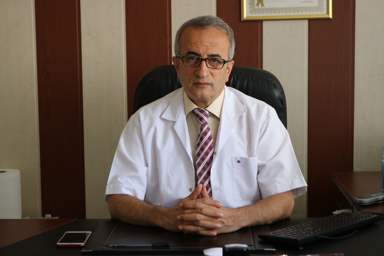 Korona belirtilerini ağrı kesici ile geçiştirenler virüsü bulaştırıyor