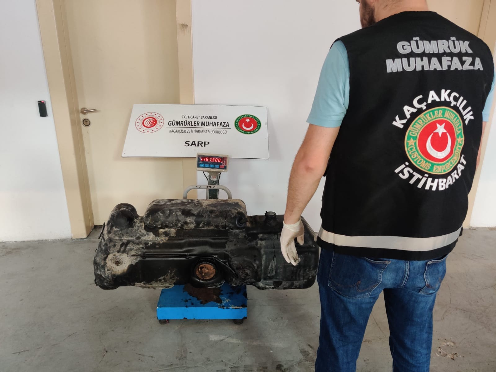 Sarp Gümrük Kapısı'nda 153 kilogram bal ele geçirildi Sarp Gümrük Kapısı'nda 153 kilogram bal ele geçirildi