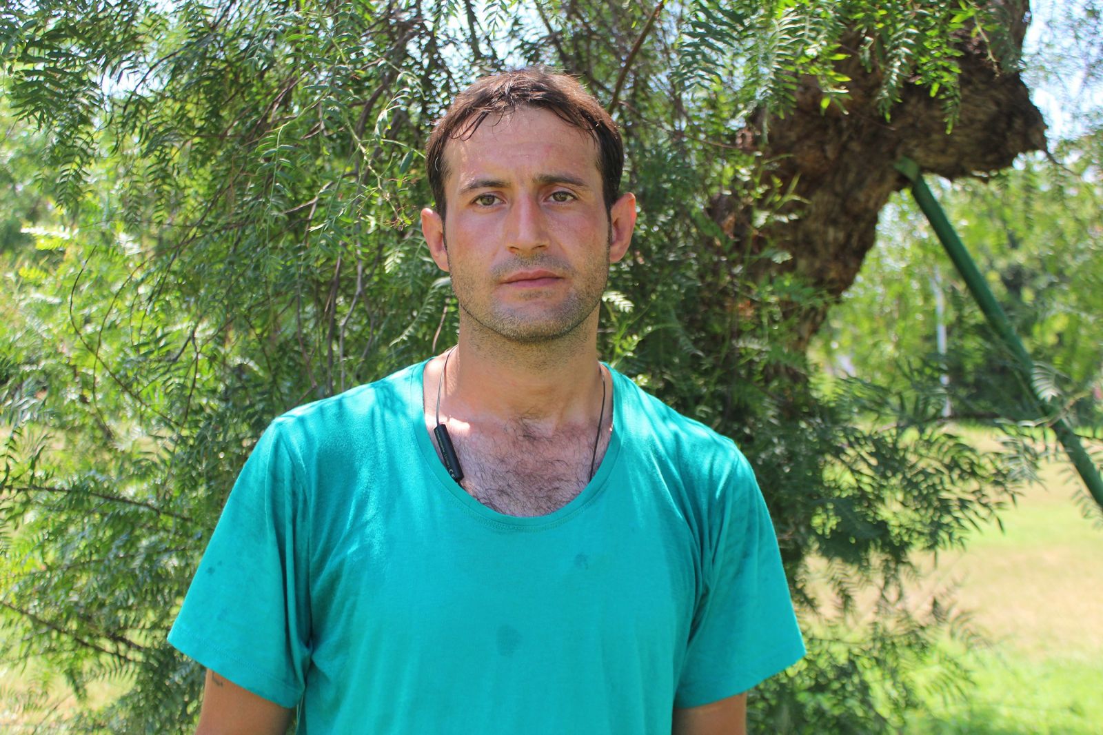 15 yıldır her gün aynı yerde eşi ve oğlunu arıyor