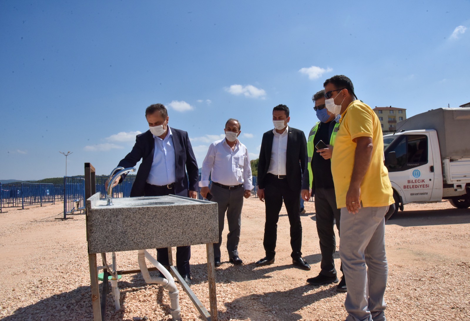 Kurban pazarlığında ilginç yöntem: Tokalaşmatik