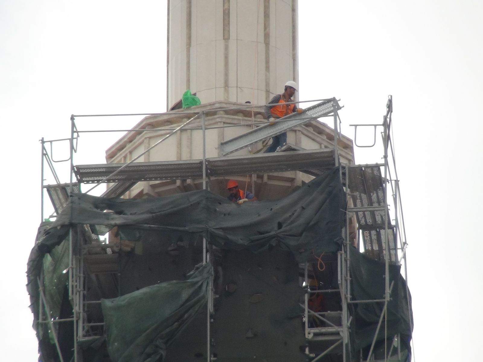 Taksim Camii'nin şerefesi göründü