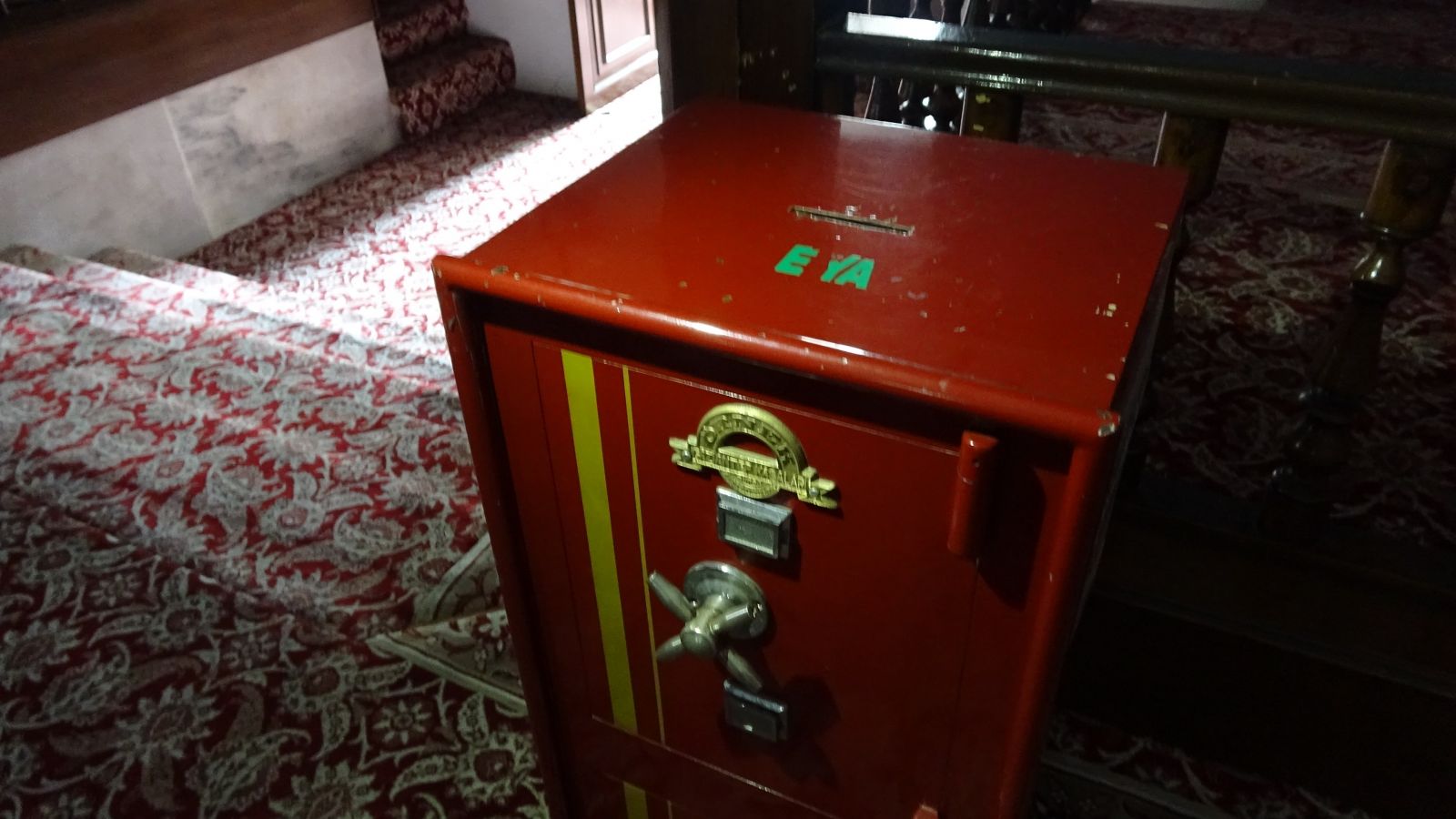 Sakızlı telle camiden paraları böyle çaldı