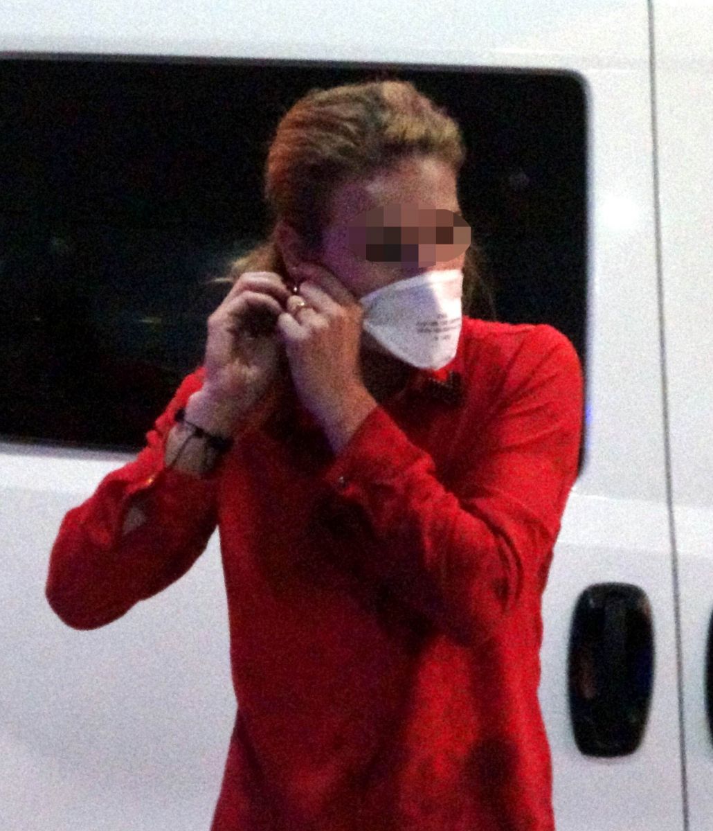 Genç kadın kocasını bıçaklayarak hastanelik etti Genç kadın kocasını bıçaklayarak hastanelik etti