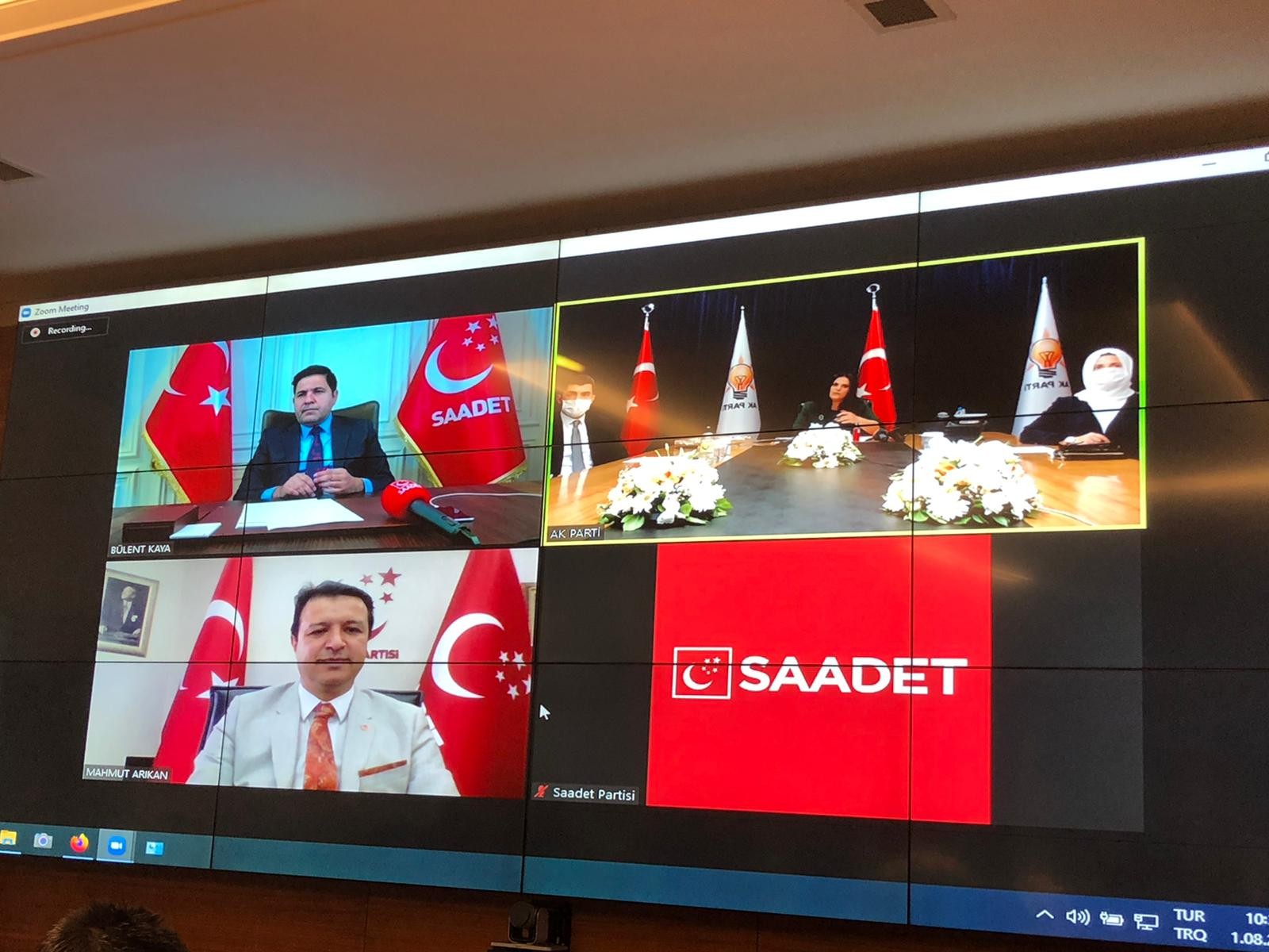 AK Parti'de partilerle bayramlaşma video konferans yöntemiyle yapıldı