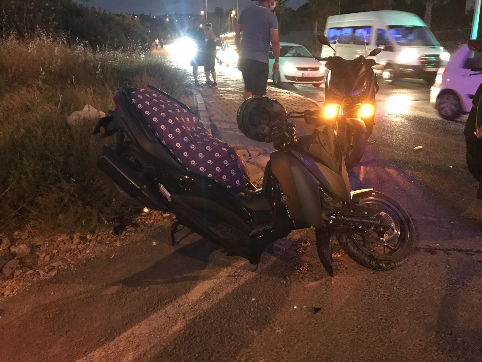 Kuşadası'nda trafik kazası: 1'i çocuk 4 yaralı