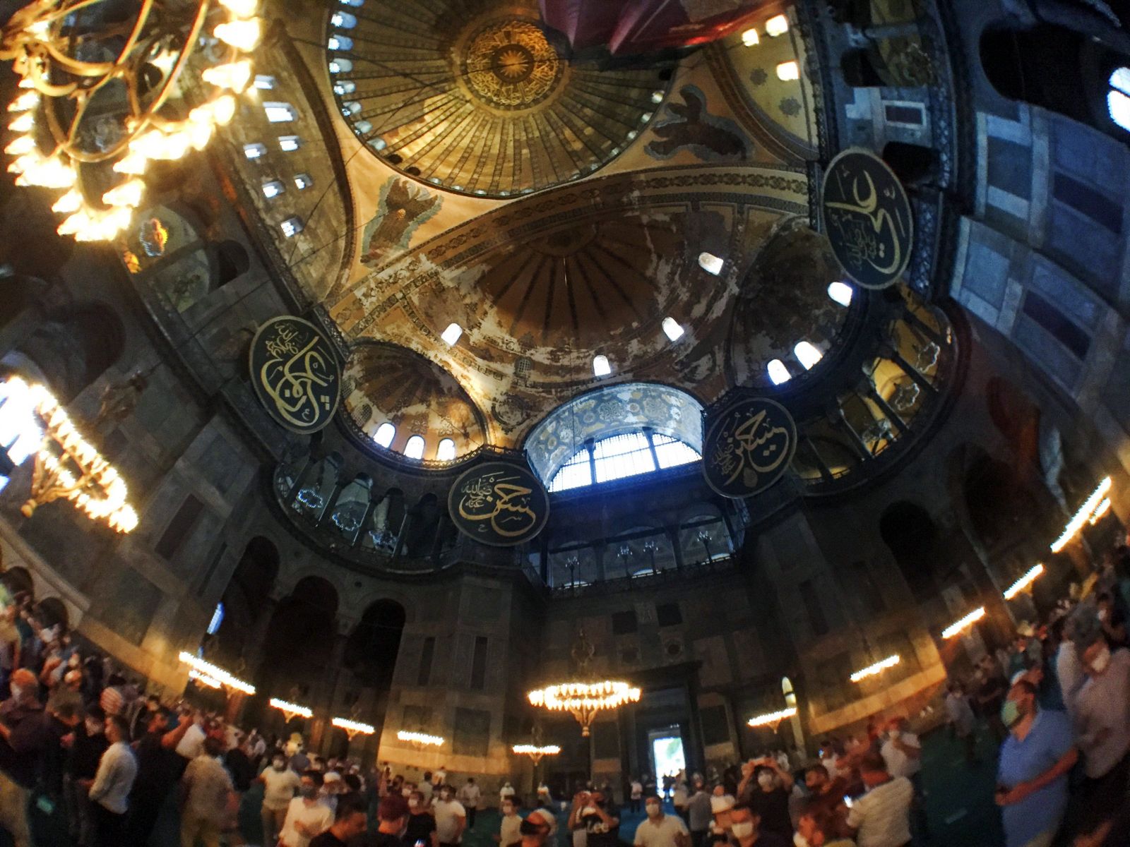 Kurban Bayramı'nın son gününde vatandaşlar Ayasofya'ya akın etti