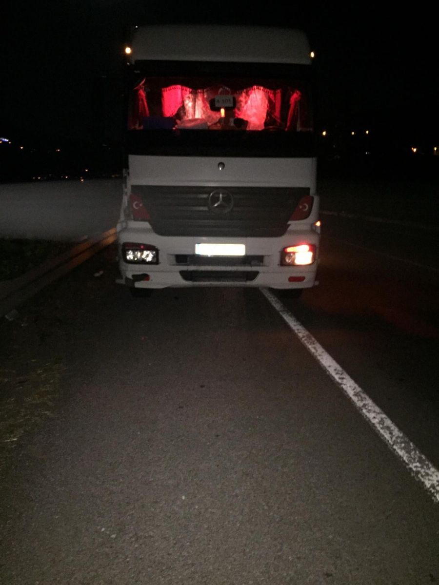 Kamyonun çarptığı imam hayatını kaybetti