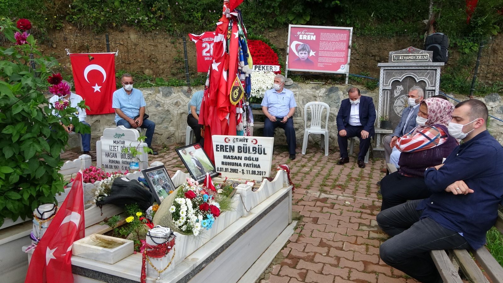 Eren Bülbül mezarı başında anıldı