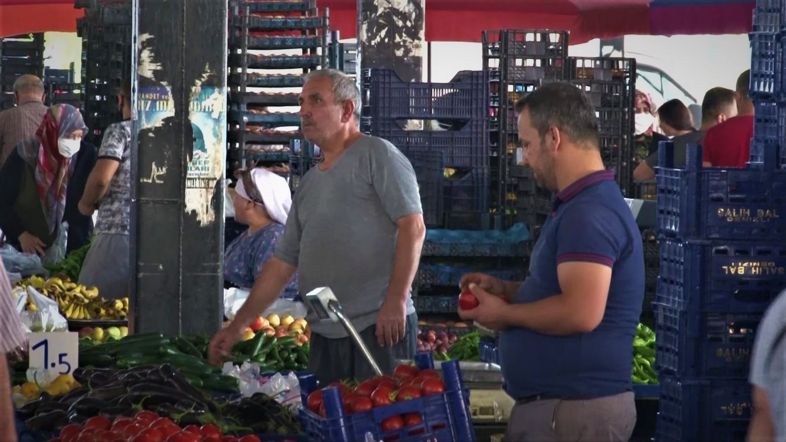 Semt pazarlarında ürküten görüntü