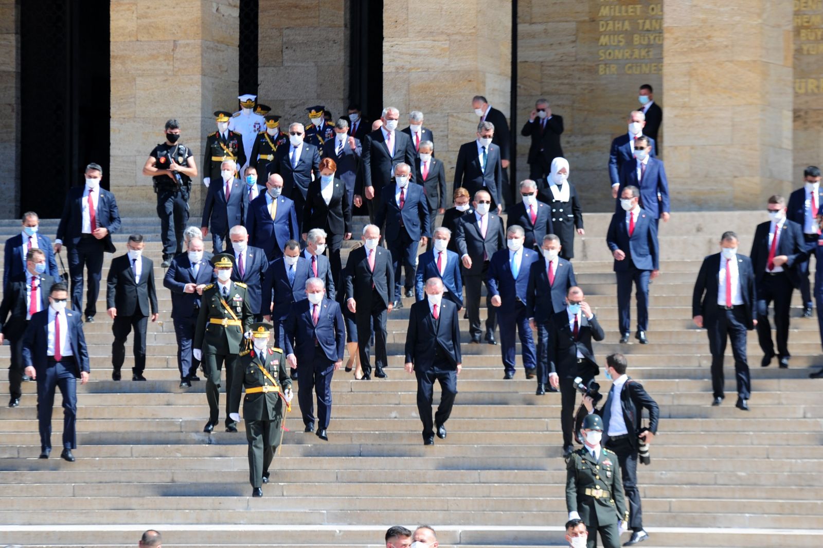 Cumhurbaşkanı Erdoğan: 2023'e ekonomik, askeri, siyasi ve diplomatik bakımdan daha güçlü bir ülke olarak girmekte kararlıyız