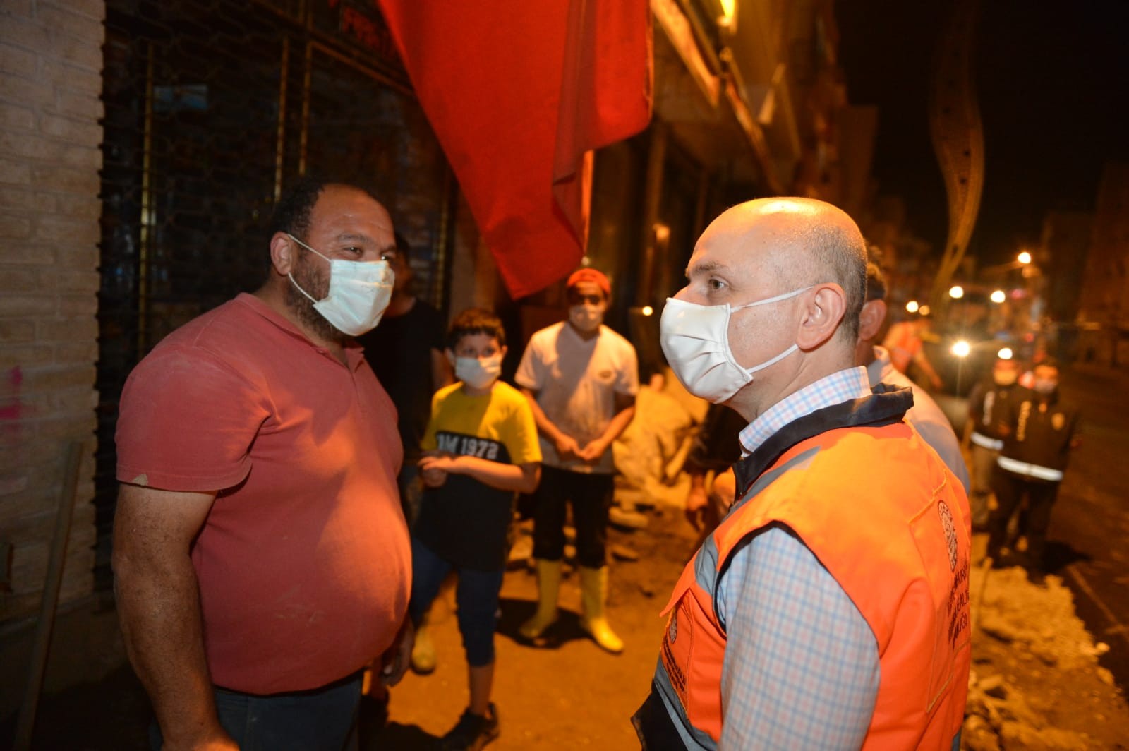 Bakan Karaismailoğlu'ndan Dereli'de gece mesaisi Bakan Karaismailoğlu'ndan Dereli'de gece mesaisi