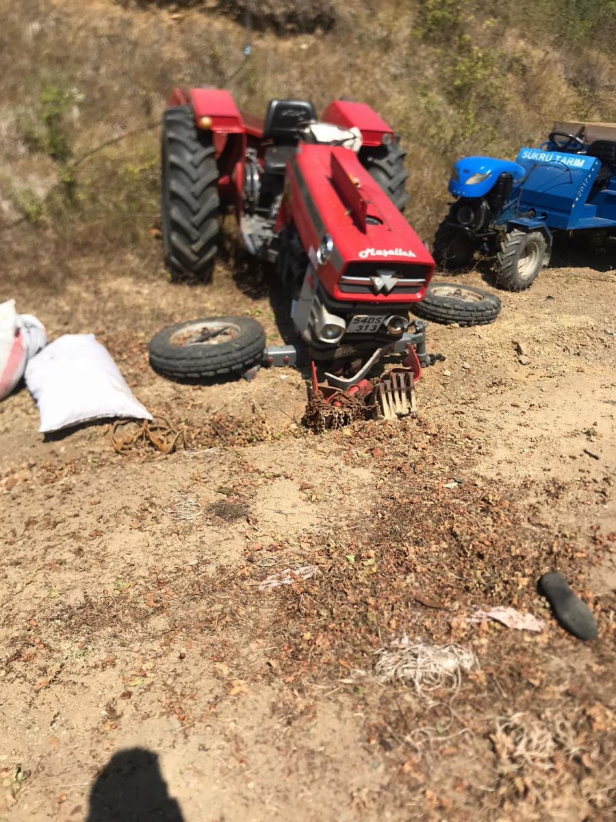 Yaşlı çift traktör kazasında hayatını kaybetti