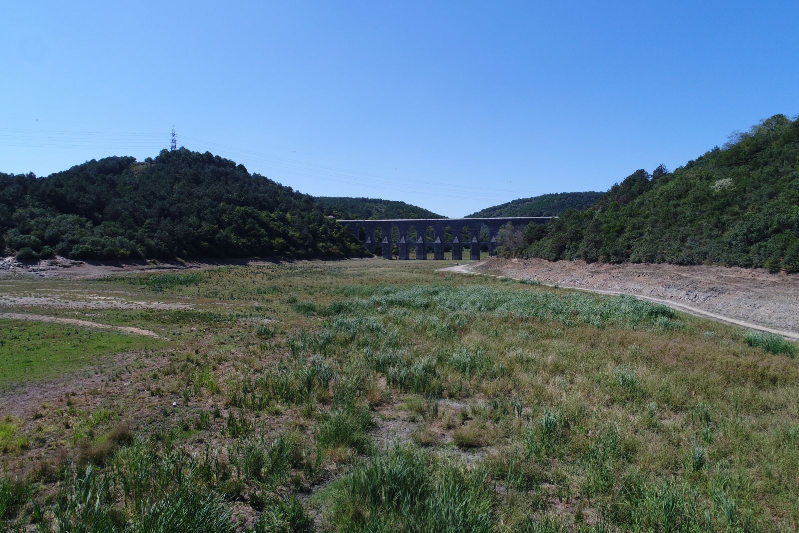 İstanbul'un barajları alarm veriyor İstanbul'un barajları alarm veriyor