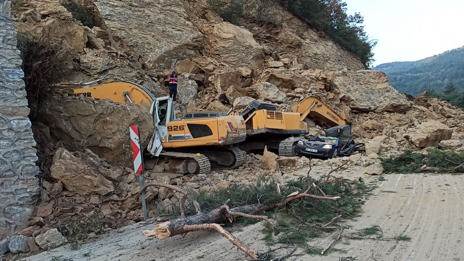 Bursa'da heyelan faciası: 1 kişi hayatını kaybetti