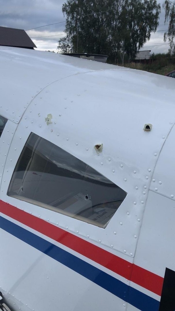 Rusya'da evinin üstünde uçuş yapan uçağa pompalı tüfeğiyle defalarca ateş etti