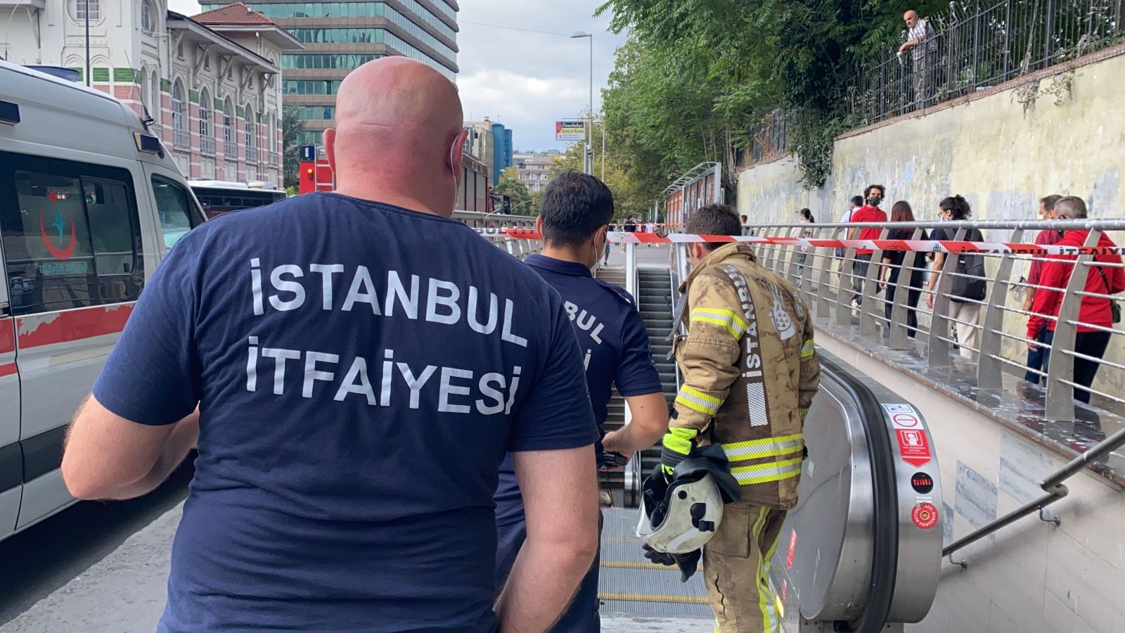 Metro istasyonunda intihar girişimi