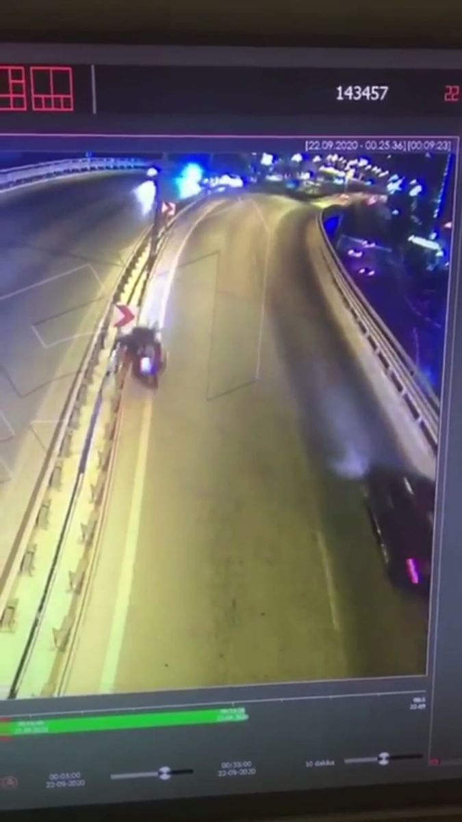 Kaza yapan yunus timindeki polis şehit oldu