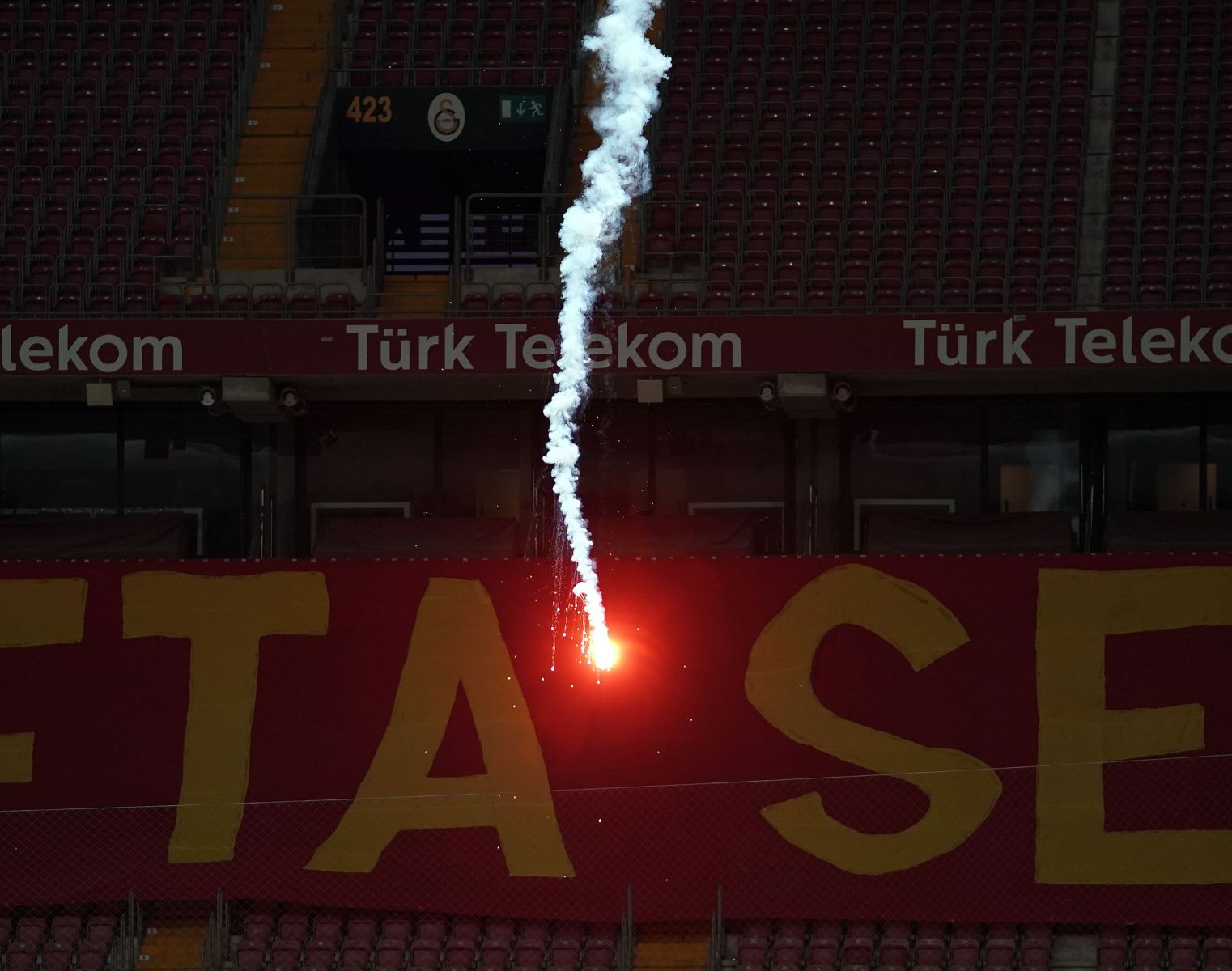 Galatasaray ile Fenerbahçe golsüz berabere kaldı