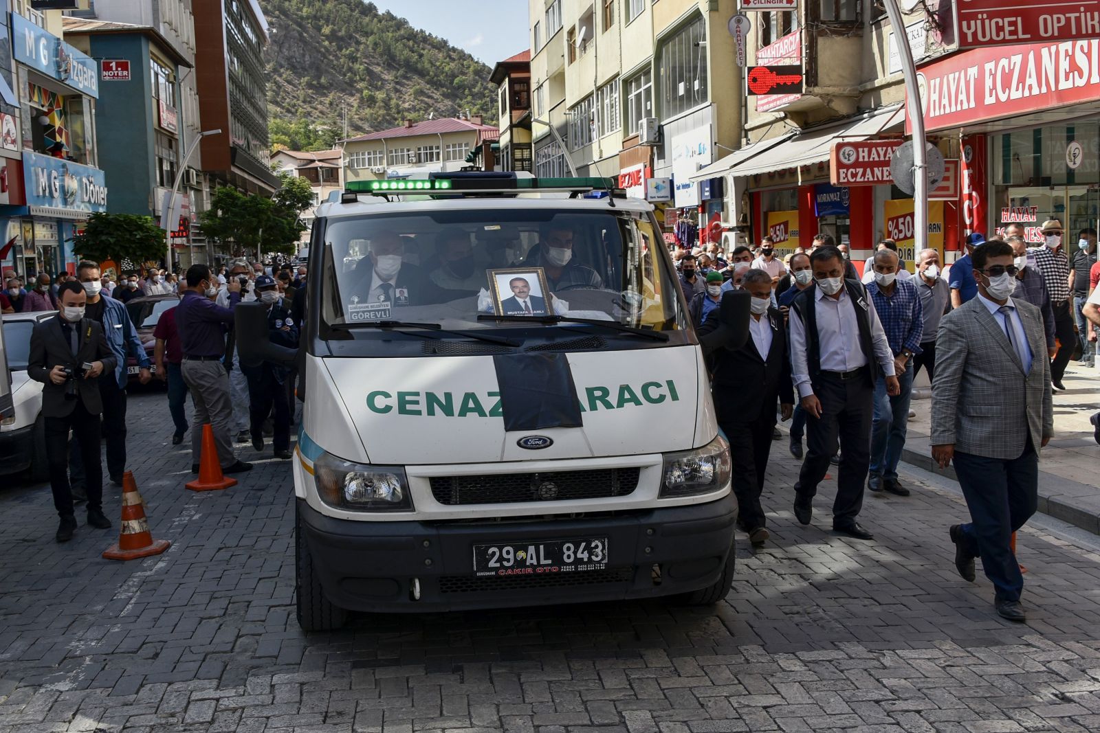 İSTAÇ Genel Müdürü Mustafa Canlı son yolculuğuna uğurlandı İSTAÇ Genel Müdürü Mustafa Canlı son yolculuğuna uğurlandı