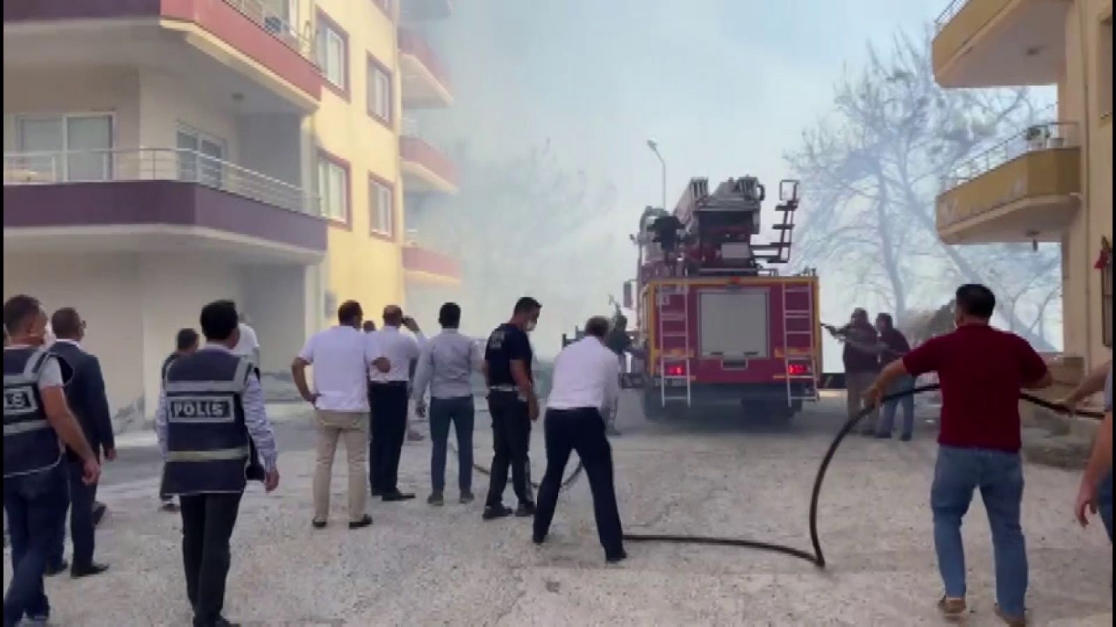 Hatay'daki orman yangını üç ilçeyi yaktı