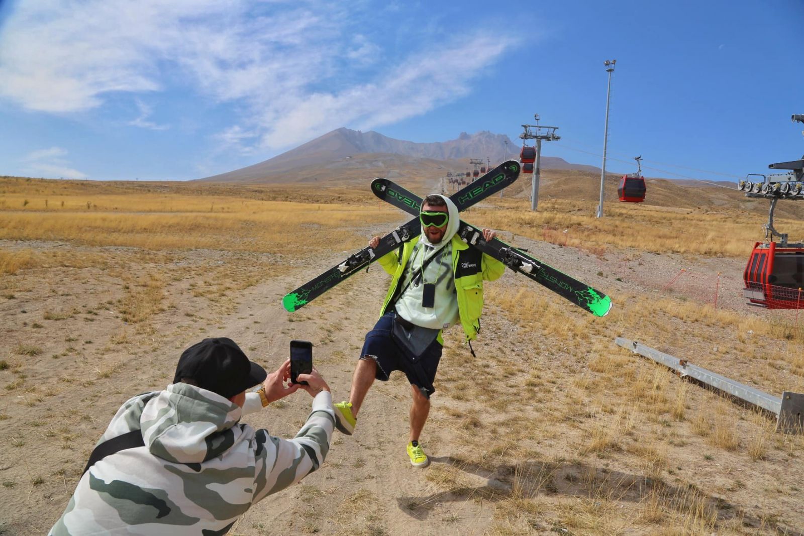 Ukraynalı sosyal medya fenomenleri Erciyes'i tanıttı