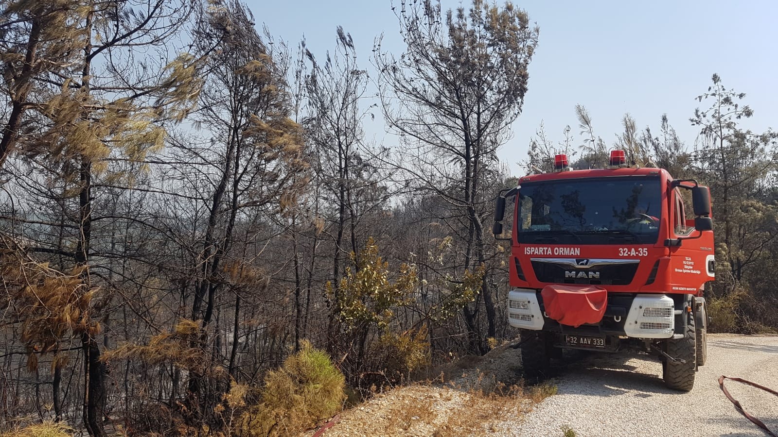 Yangında evleri yanan aile: Canımızı zor kurtardık