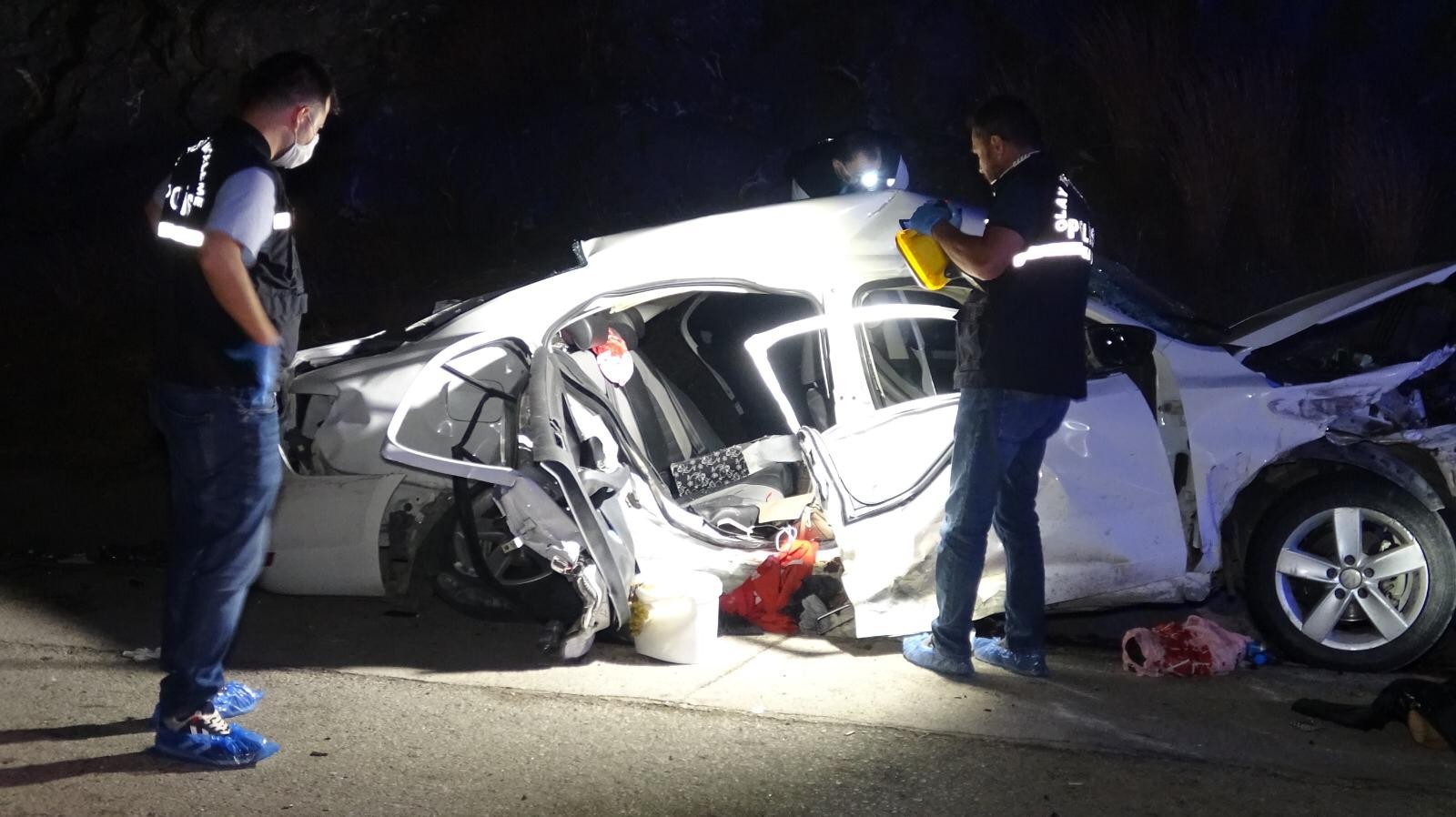 Adana'da korkunç kaza: 4 ölü, 4 yaralı