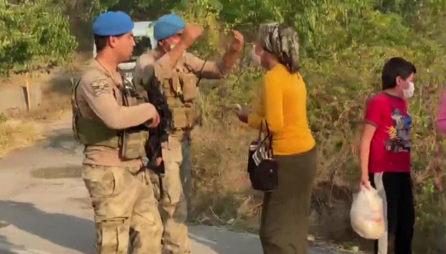 Hatay'daki yangında annenin 'çocuklarımı çıkarın' feryadı